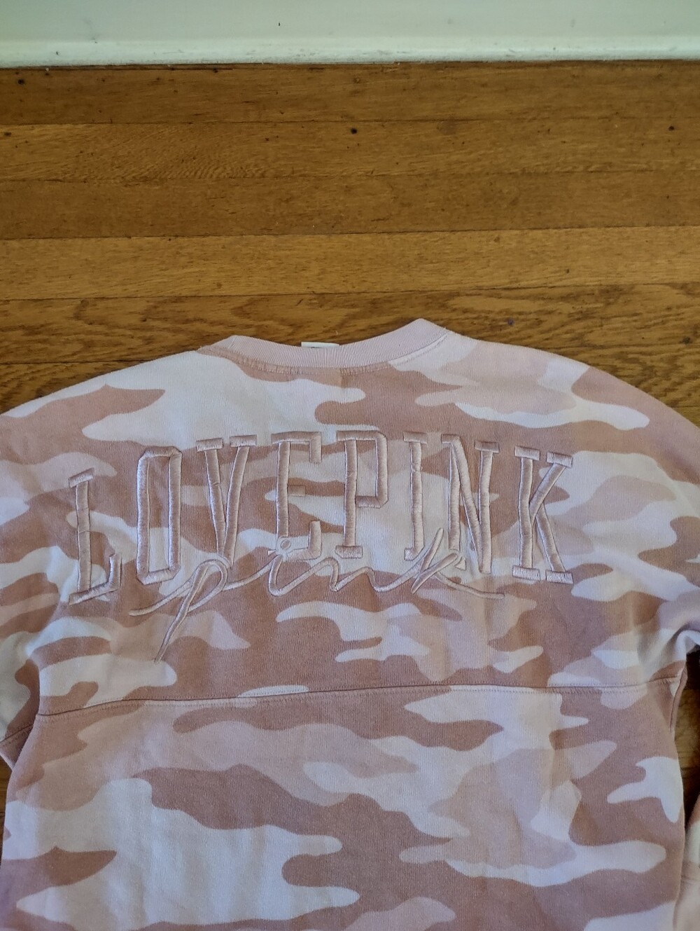 victoria's secret PINK pink camo double side embroidered pullover crew neck med